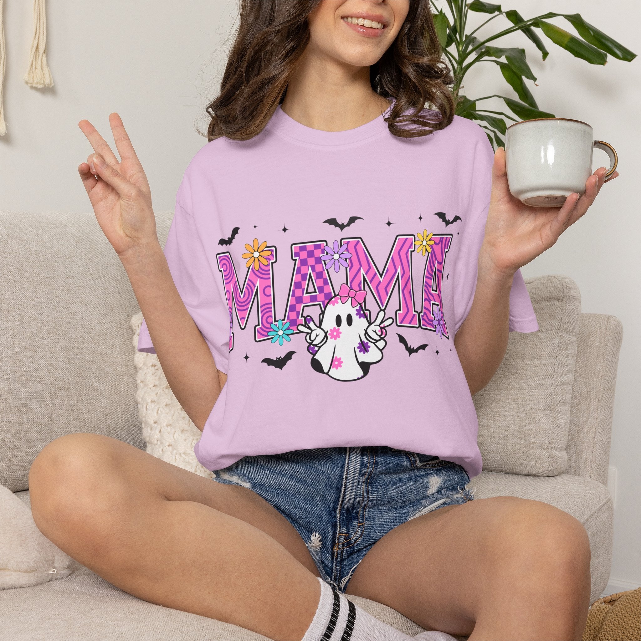 Mama Ghost Graphic T-Shirt — Cute Halloween Mom Tee
